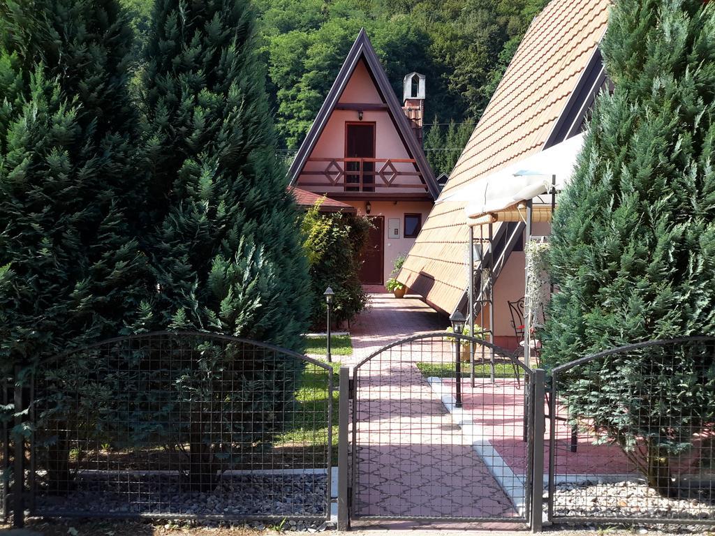 Viola I Detelina Apartments Перучац Экстерьер фото