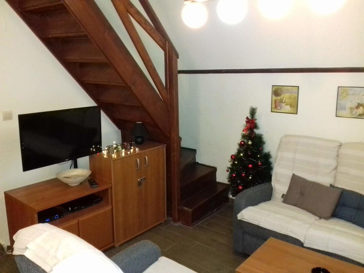 Viola I Detelina Apartments Перучац Экстерьер фото